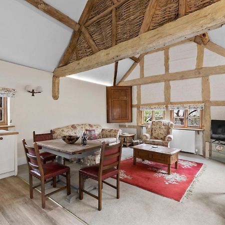 Gardeners Cottage Near Ледбері Екстер'єр фото